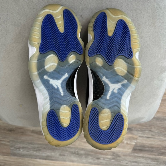 Jordan 11 space jam size 8 - Picture 7 of 13